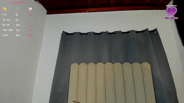 Snapshot of Dounia_nagi chatting on October 2, 1:51 pm Dounia nagi online show from October 2, 1:51 pm