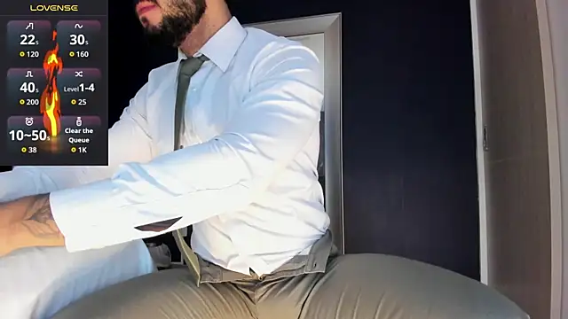 Snapshot of MarkWalker__ chatting on April 27, 10:02 am MarkWalker online show from April 27, 10:02 am