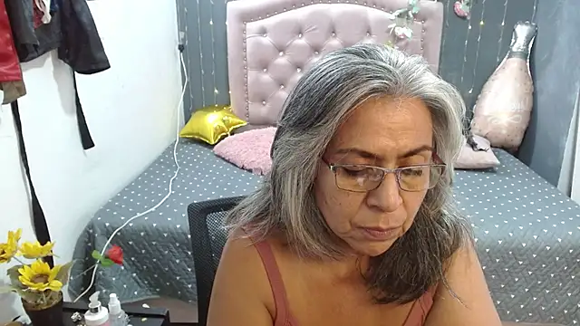 Snapshot of lalisha_96 chatting on April 11, 2:38 am lalisha 96 online show from April 11, 2:38 am