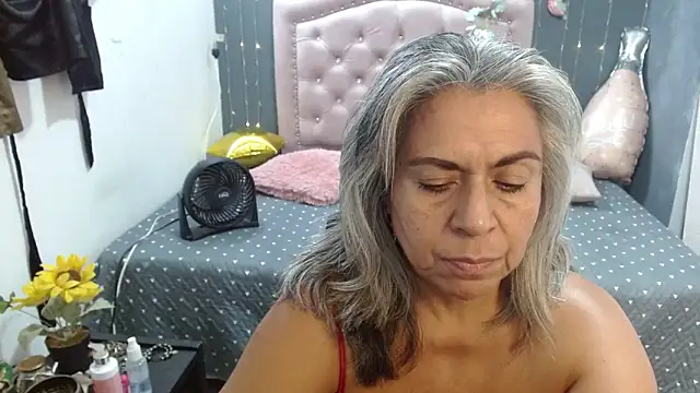 Snapshot of lalisha_96 chatting on April 23, 11:29 pm lalisha 96 online show from April 23, 11:29 pm