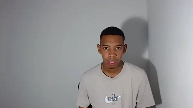 Snapshot of tonny_sexxxx chatting on March 1, 8:10 pm tonny sexxxx online show from March 1, 8:10 pm