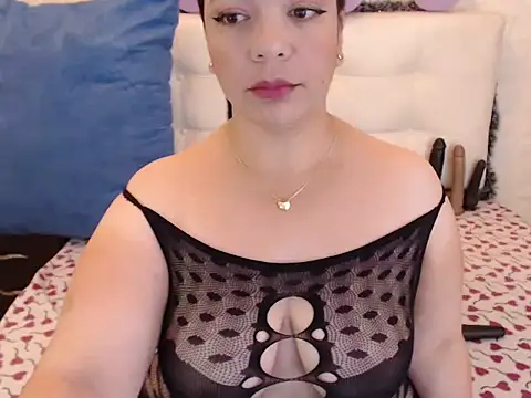 Angiee BBW online show from December 19, 5:50 pm