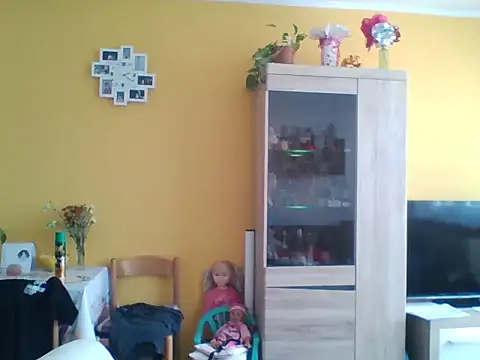 Snapshot of 82liska chatting on May 26, 12:23 pm 82liska online show from May 26, 12:23 pm