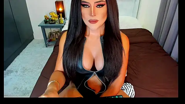 MissNaughtyTyra online show from June 5, 1:34 am