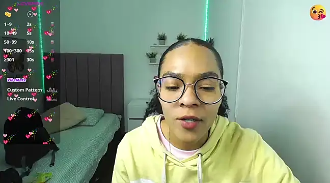 Nina lovee  online show from December 2, 1:46 pm