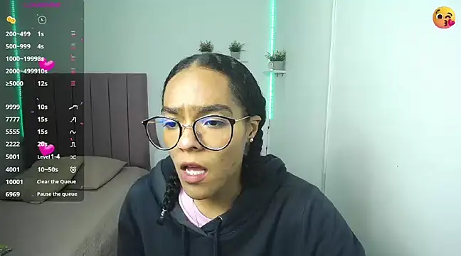 Nina lovee  online show from December 19, 4:57 pm