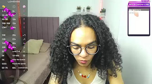 Nina lovee  online show from December 28, 4:52 pm