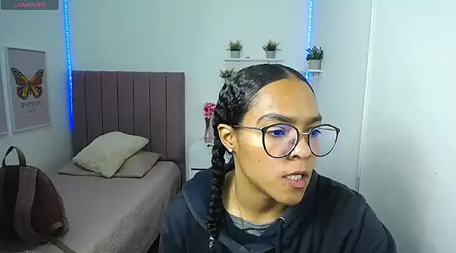 Nina lovee  online show from February 6, 1:43 pm