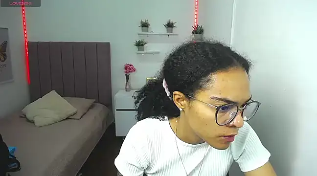 Nina lovee  online show from March 7, 12:56 pm