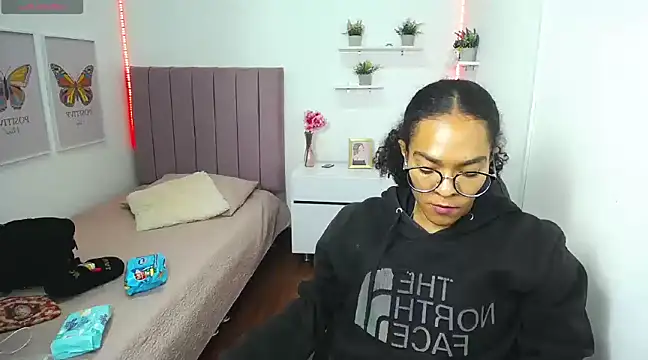 Nina lovee  online show from March 12, 6:22 pm