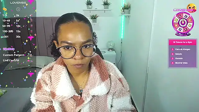 Nina lovee  online show from September 17, 2:08 pm