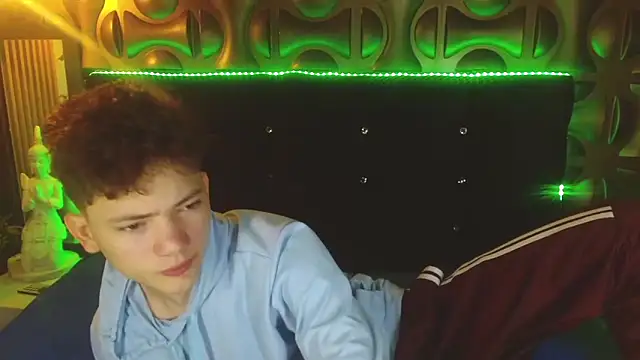 Snapshot of cruz_dante chatting on April 15, 7:10 pm cruz dante online show from April 15, 7:10 pm