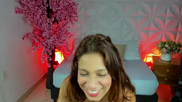 cora 22 online show from December 4, 3:21 pm