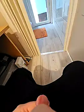 cross10 online show from February 10, 1:22 pm