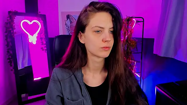 EmilyWilden online show from January 3, 8:32 am