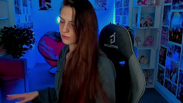 EmilyWilden online show from March 18, 8:58 am