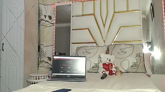 SexyyNana online show from November 4, 11:59 pm