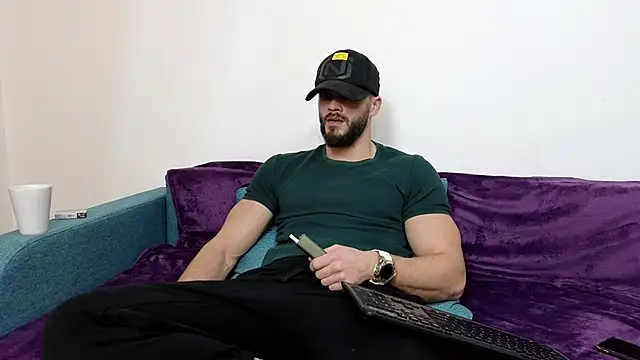 TheTopAlex online show from December 17, 8:01 am