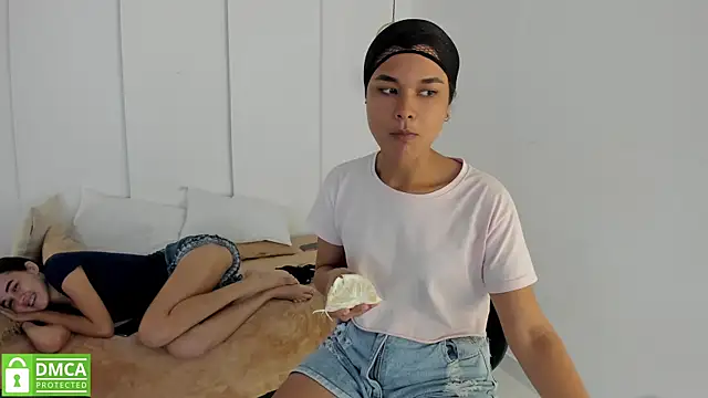 sexychanell 18 online show from December 26, 3:53 pm