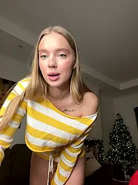 Simply Chelsea online show from December 5, 6:22 pm