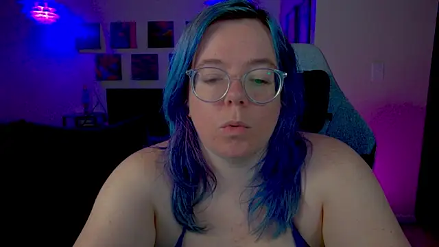 Snapshot of KiraSpitQueen chatting on June 24, 3:49 am KiraSpitQueen online show from June 24, 3:49 am