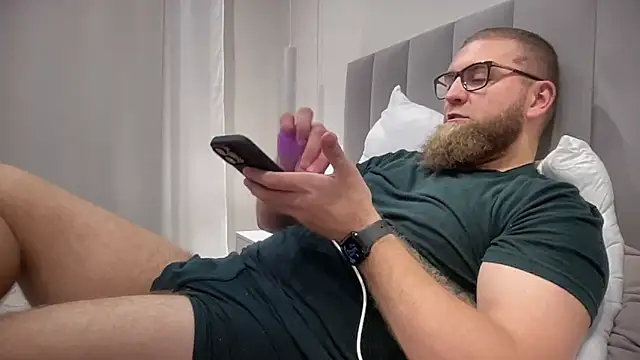 Snapshot of Bear_bear_ chatting on October 10, 2:38 pm Bear bear online show from October 10, 2:38 pm