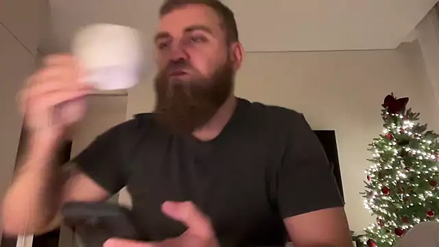 Bear bear  online show from December 15, 1:37 pm