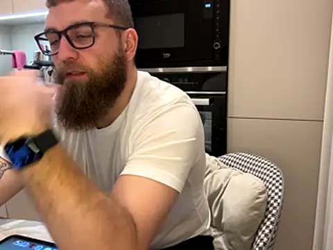 Bear bear  online show from December 19, 12:56 pm