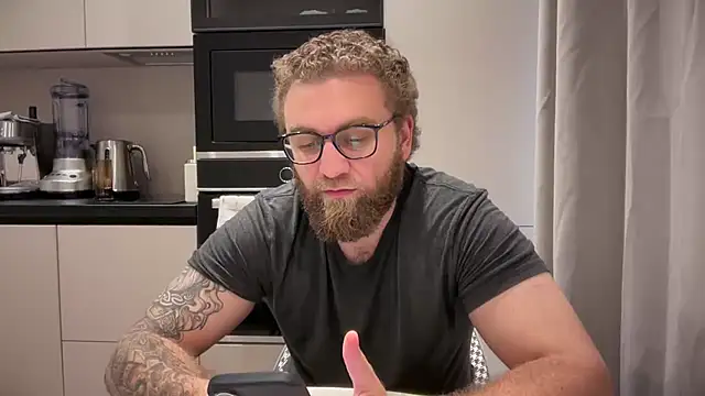 Bear bear  online show from July 3, 11:27 am