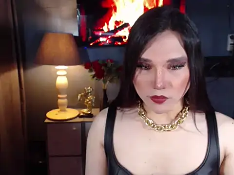 QueenMariaHard online show from December 14, 11:37 am