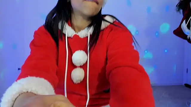 victoriachicas online show from December 25, 4:54 am