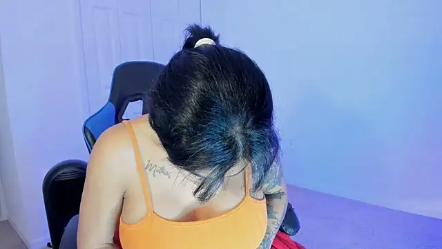 victoriachicas online show from January 19, 12:49 am