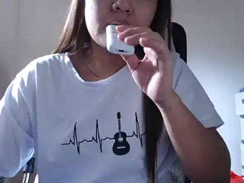 xTheLastVIRGINx online show from December 11, 5:32 am