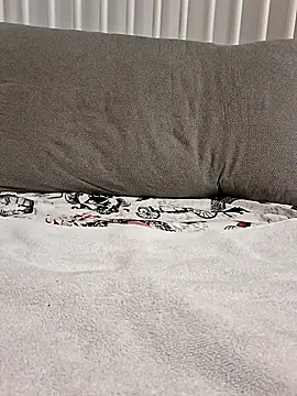 Snapshot of Vyrgin_boy chatting on February 13, 1:18 pm Vyrgin boy online show from February 13, 1:18 pm