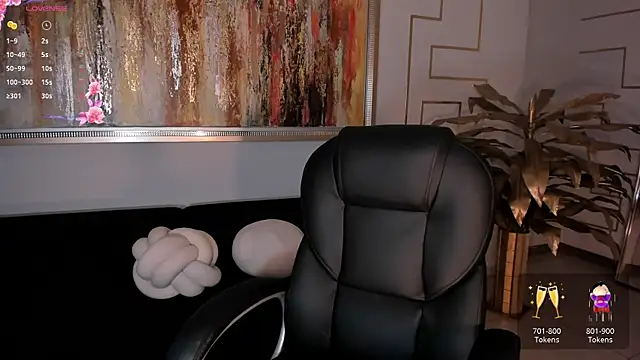 Snapshot of JuanitaClay chatting on November 20, 12:05 pm JuanitaClay online show from November 20, 12:05 pm