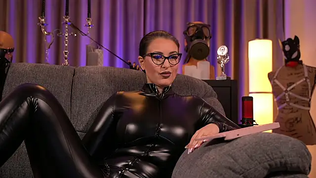 kelly kent online show from December 8, 12:18 am