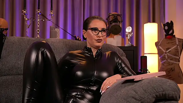 kelly kent online show from December 8, 3:21 am