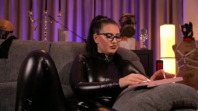 kelly kent online show from December 10, 12:28 am