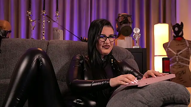 kelly kent online show from December 13, 2:10 am