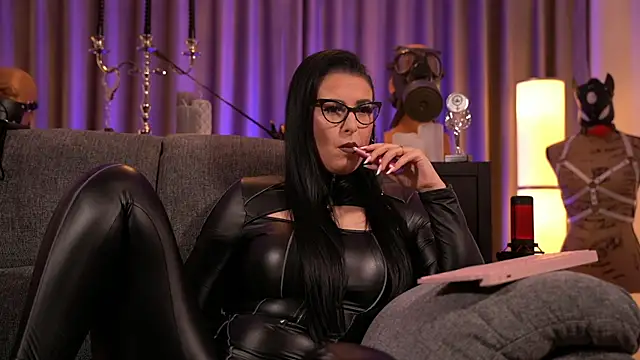 kelly kent online show from December 16, 12:37 am