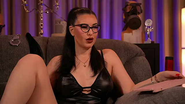 kelly kent online show from February 15, 1:21 am