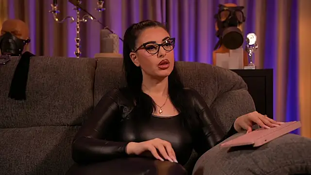 kelly kent online show from March 22, 2:37 am