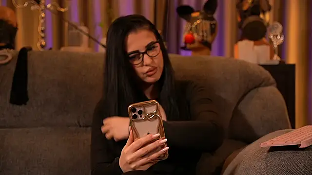 kelly kent online show from November 20, 10:31 pm