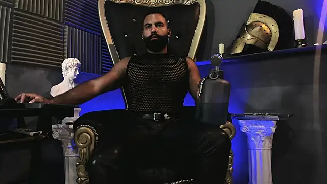 Snapshot of BeardAndrew chatting on February 11, 8:36 pm BeardAndrew online show from February 11, 8:36 pm