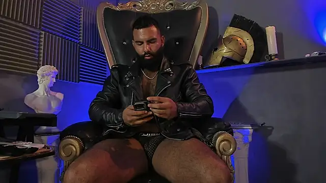 Snapshot of BeardAndrew chatting on March 25, 5:46 am BeardAndrew online show from March 25, 5:46 am