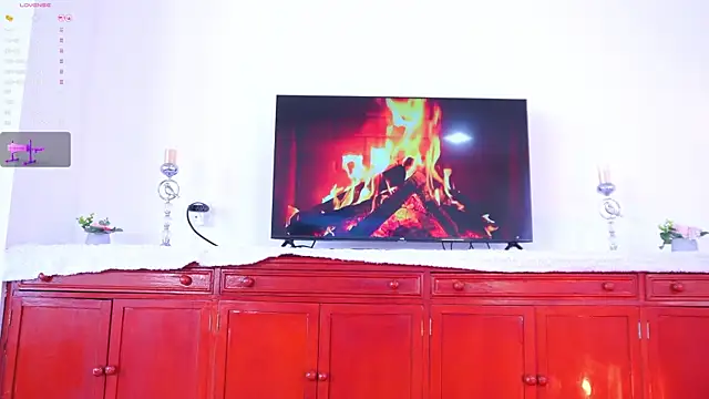 lara giraldo online show from September 28, 5:29 pm