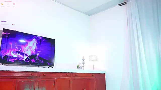 lara giraldo online show from October 8, 11:24 pm