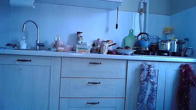 LediLedaxx online show from January 12, 8:14 am