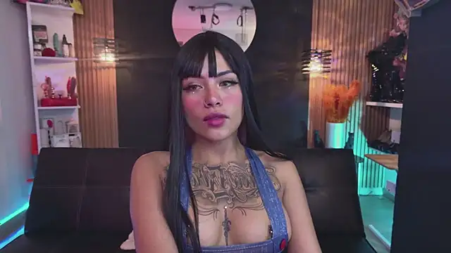 Scarlett collins02 online show from December 18, 12:10 am