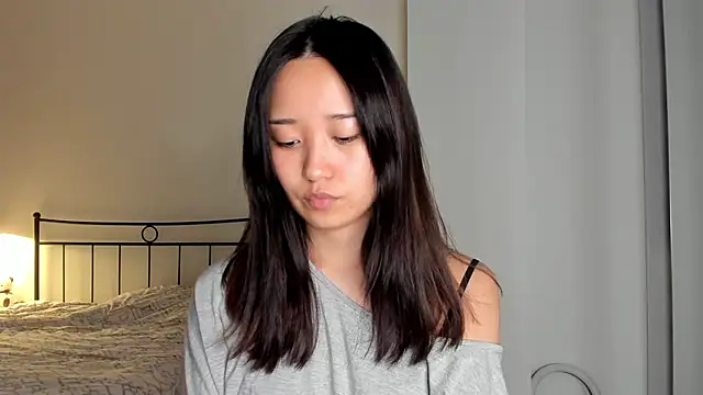 julias tapes online show from February 11, 9:14 pm